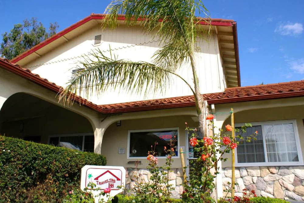 Travelers Inn hotel hero