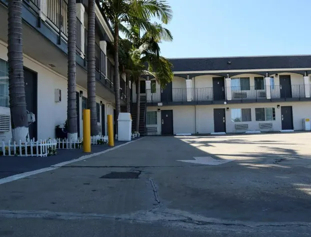 Value Inn Bellflower hotel detail image 3