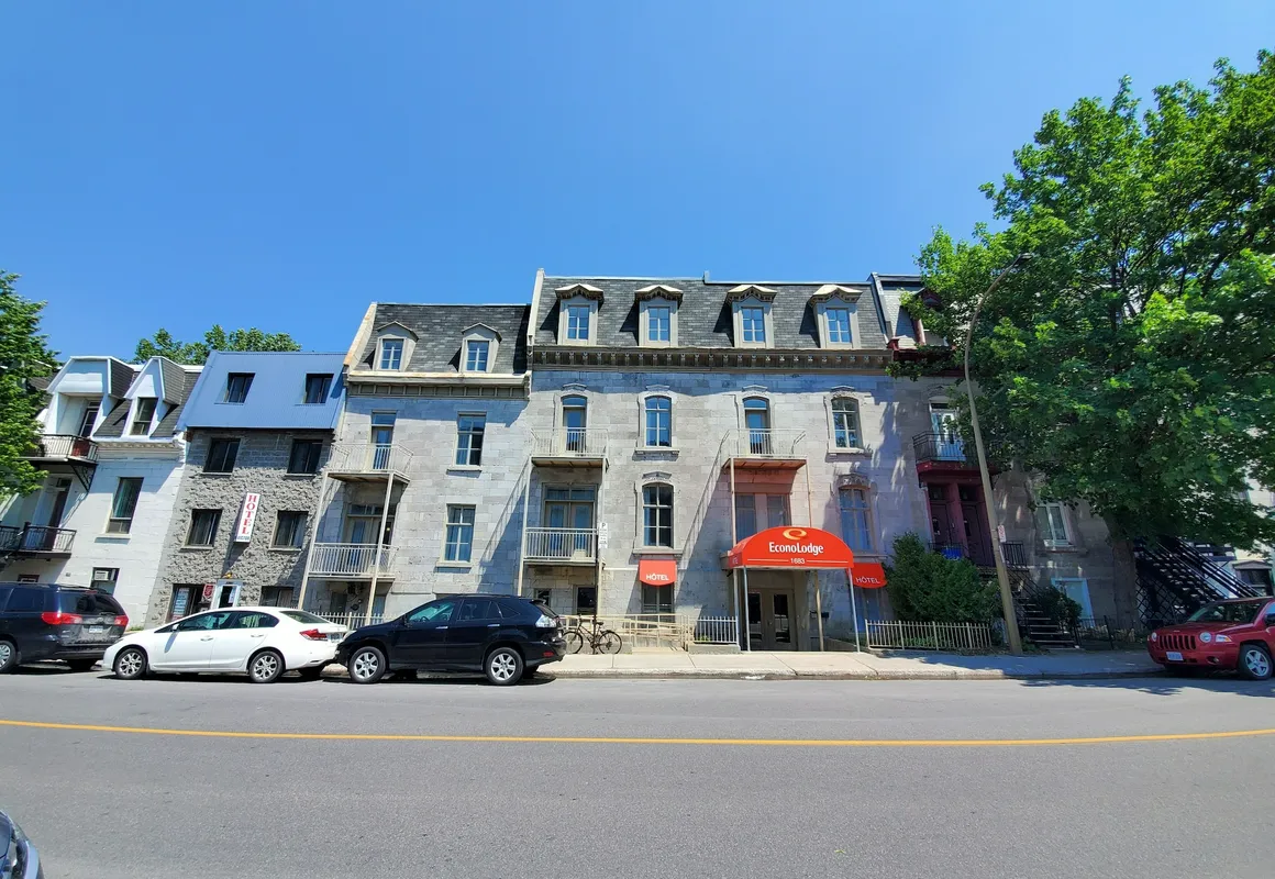 Hotel Elegant hotel hero