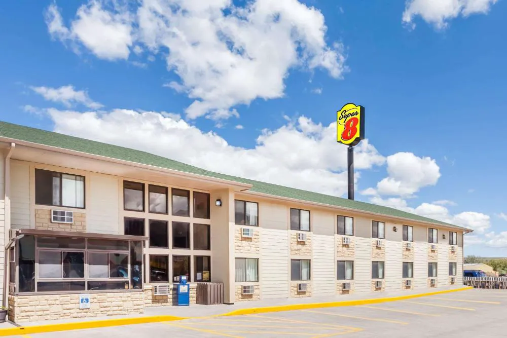 Super 8 by Wyndham Livingston Yellowstone hotel hero