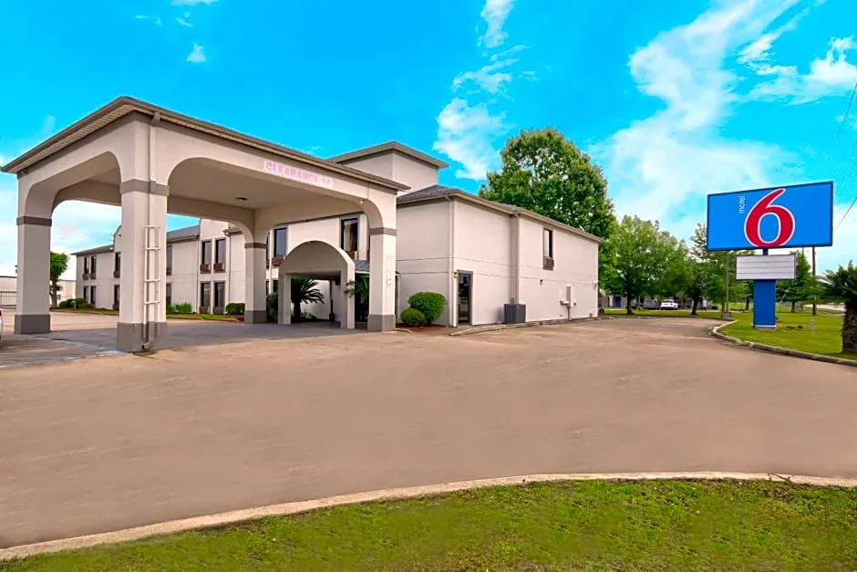 Motel 6 Abbeville, LA hotel hero