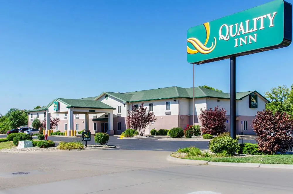 Quality Inn Junction City - Near Fort Riley hotel hero