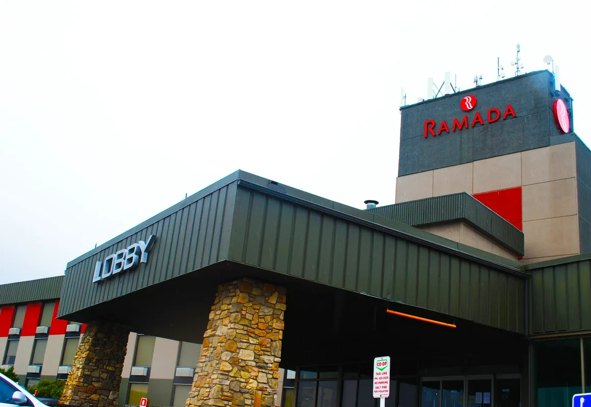 Ramada by Wyndham Edmonton Yellowhead NW hotel hero