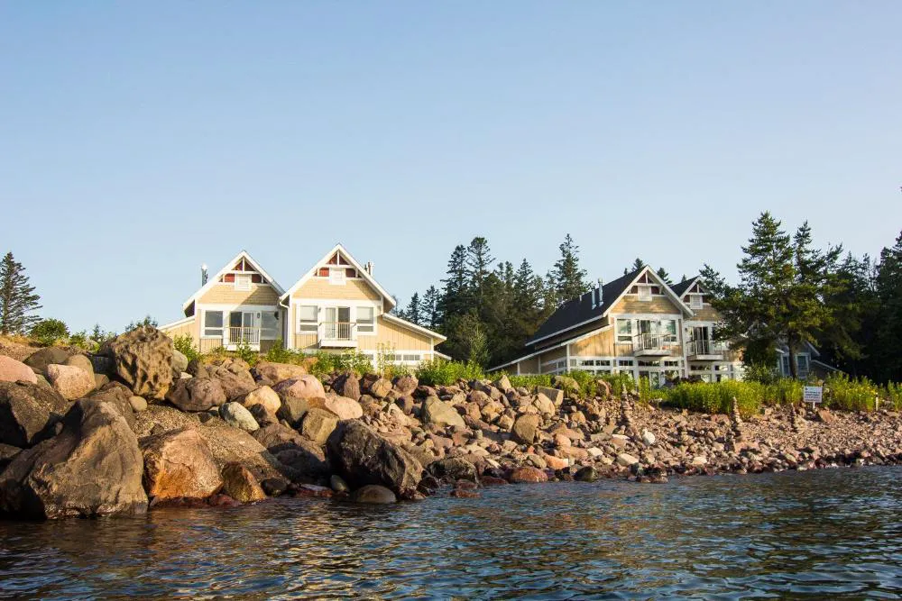 Larsmont Cottages hotel hero