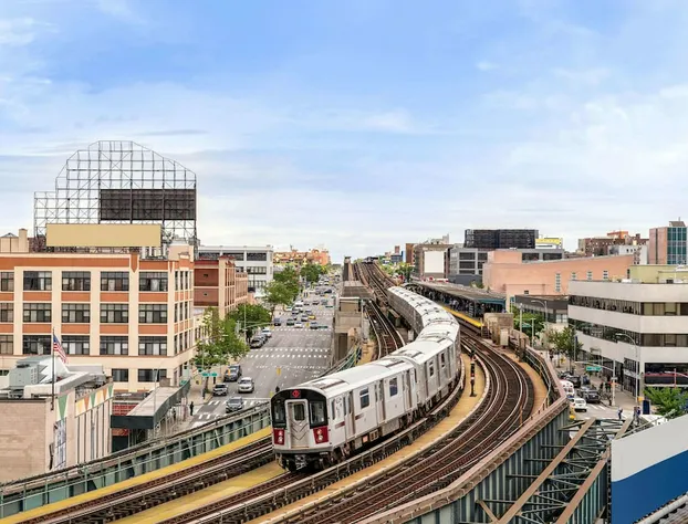 Days Inn by Wyndham Long Island City hotel detail image 1