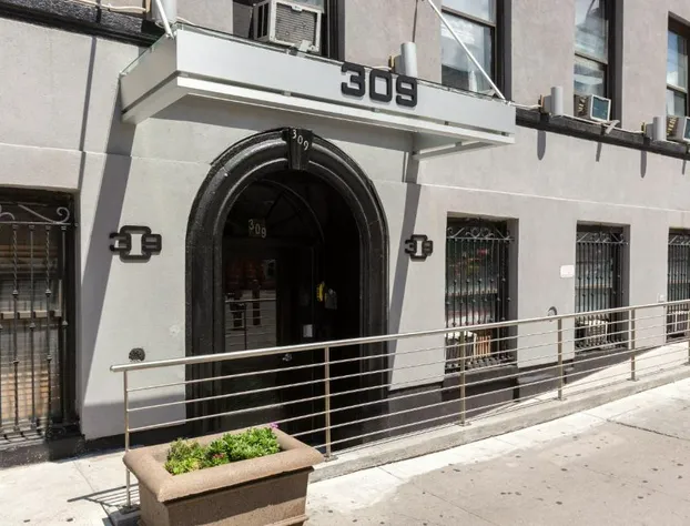 Hotel 309 hotel detail image 1