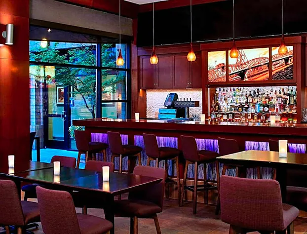 Courtyard Portland Downtown/Convention Center hotel detail image 3