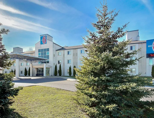 Motel 6 Peterborough, ON hotel detail image 3
