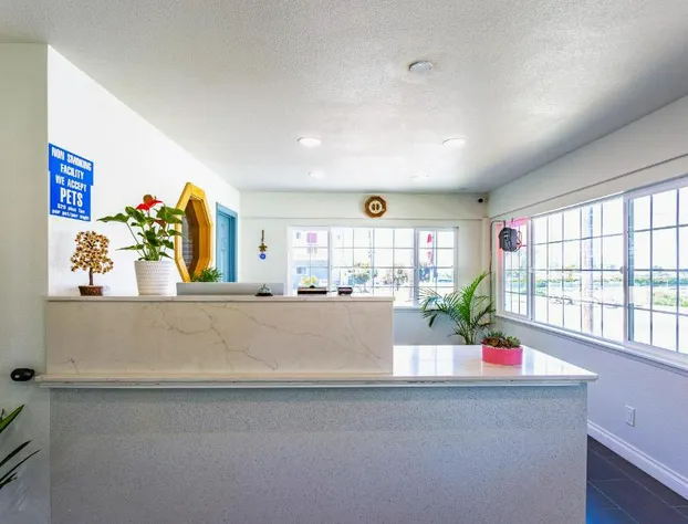 Coastal Breeze Inn hotel detail image 2