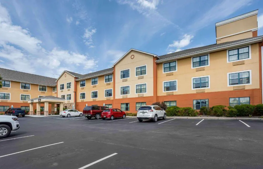 Extended Stay America Suites Somerset Franklin hotel hero