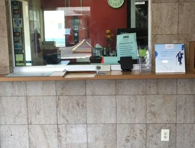 Travelodge by Wyndham Jersey City hotel detail image 1