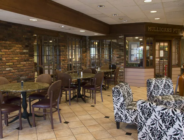 Lamplighter Inn & Suites - North hotel detail image 4