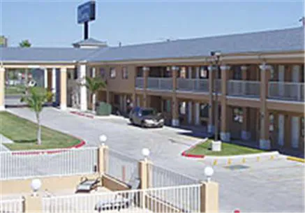 Texas Inn and Suites at La Joya hotel hero