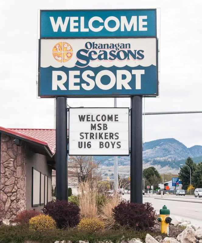 Okanagan Seasons Resort hotel hero