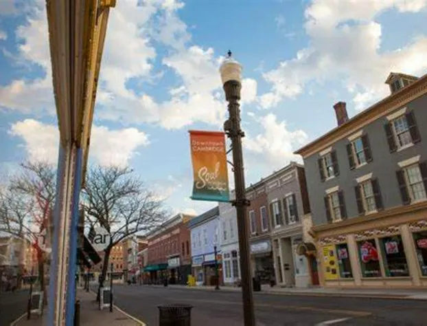 Comfort Inn & Suites Cambridge hotel detail image 2