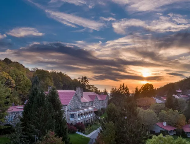 Mountain Lake Lodge hotel detail image 2