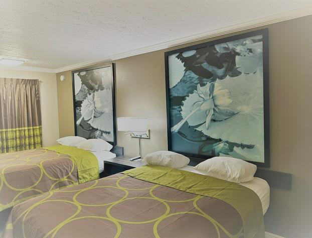 Super 8 by Wyndham Picayune hotel detail image 3