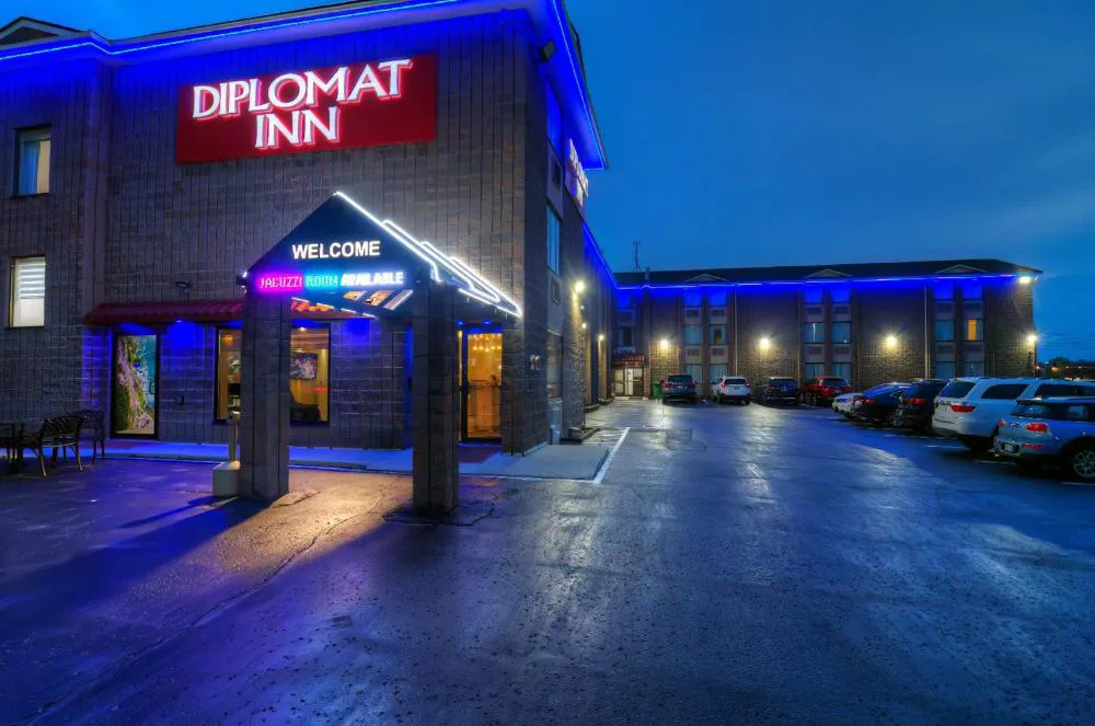 Diplomat Inn hotel hero
