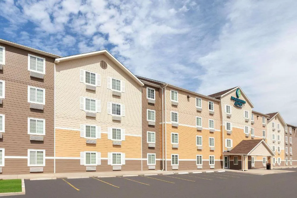 WoodSpring Suites Sioux Falls hotel hero