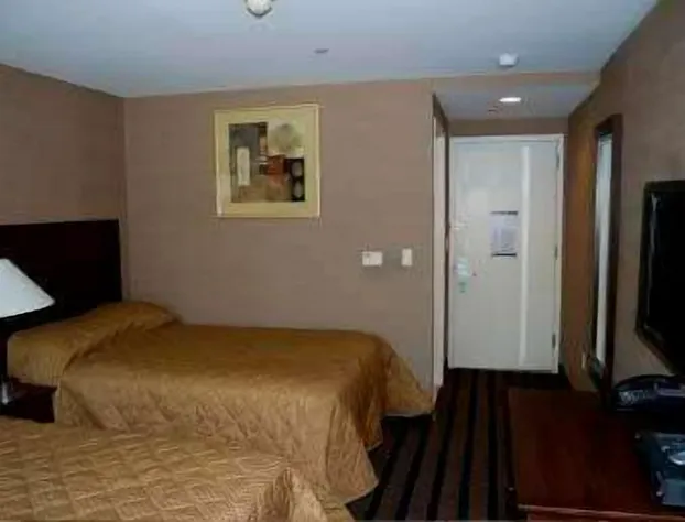 Days Inn by Wyndham Bronx Near Stadium hotel detail image 2