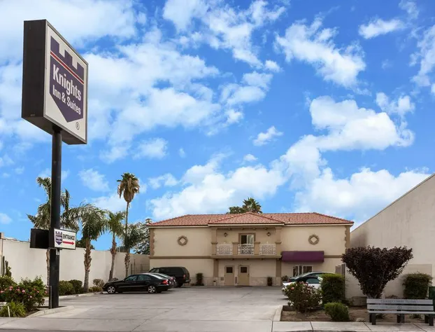 Howard Johnson By Wyndham Bakersfield hotel detail image 1