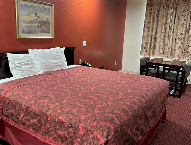 Western Plaza Inn hotel detail image 2