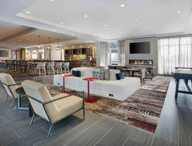 DoubleTree by Hilton Chicago Midway Airport hotel detail image 3