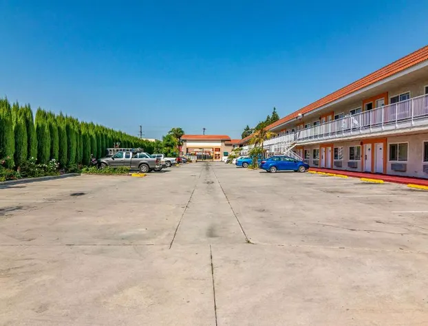 Rodeway Inn Artesia Cerritos hotel detail image 2