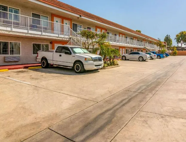 Rodeway Inn Artesia Cerritos hotel detail image 2