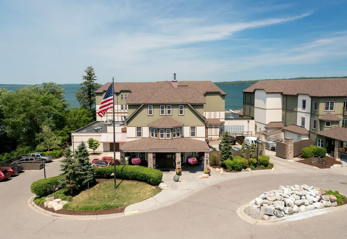 Chase On The Lake Resort Hotel hotel hero