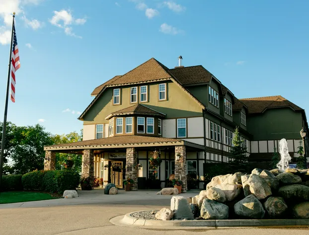 Chase On The Lake Resort Hotel hotel detail image 1