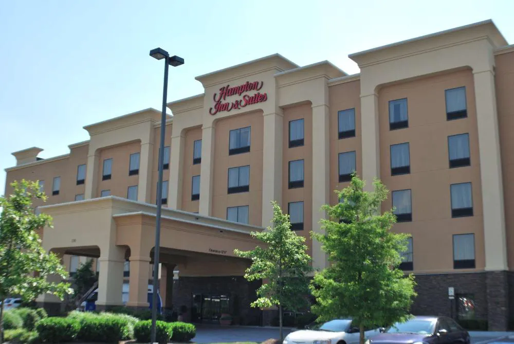 Hampton Inn & Suites Nashville @ Opryland hotel hero
