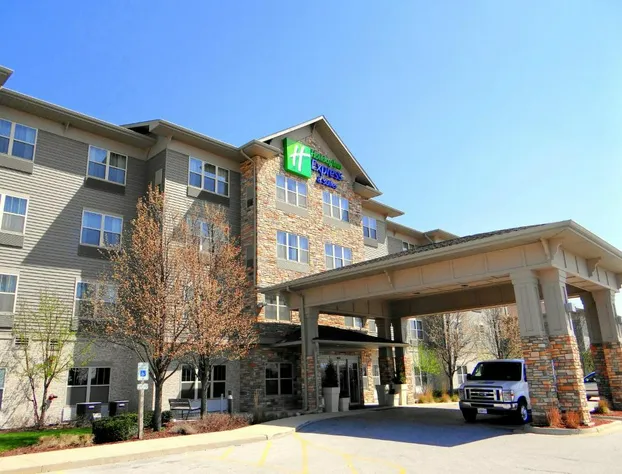 Holiday Inn Express & Suites Chicago West-Roselle by IHG hotel detail image 2