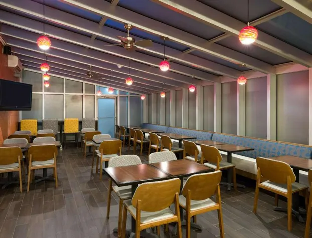 Hampton Inn Manhattan/Times Square South hotel detail image 2