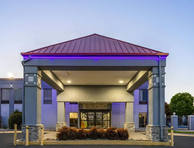 Baymont by Wyndham La Vergne/Nashville I-24 East hotel detail image 2