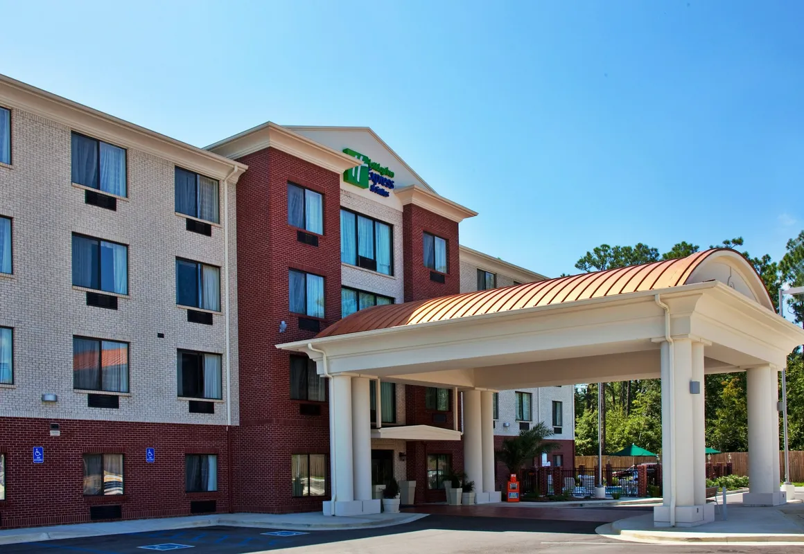 Holiday Inn Express & Suites Ocean Springs by IHG hotel hero