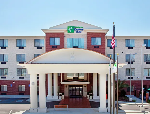 Holiday Inn Express & Suites Ocean Springs by IHG hotel detail image 1