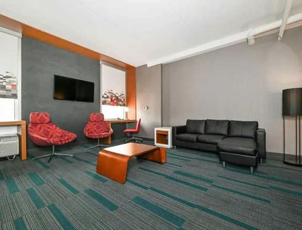 Aloft Charlotte City Center hotel detail image 2