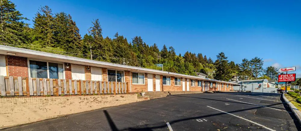 Four Winds Motel hotel hero