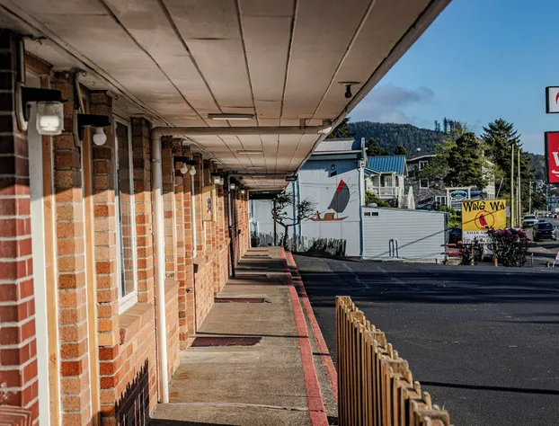 Four Winds Motel hotel detail image 3