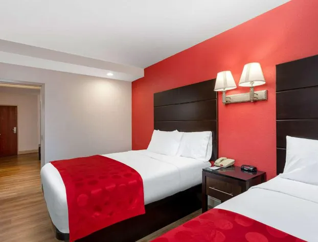 Ramada by Wyndham Panama City hotel detail image 2