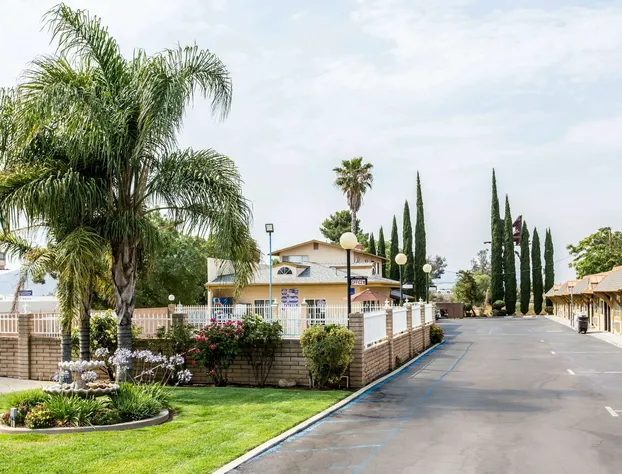 Rodeway Inn Beaumont 1-10 hotel detail image 2