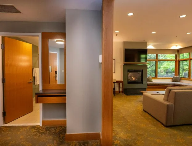 Cedarbrook Lodge hotel detail image 4