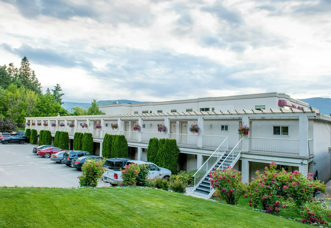 Hilltop Inn hotel hero