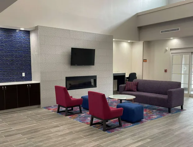 La Quinta Inn and Suites by Wyndham Schertz-San Antonio-Selma hotel detail image 3