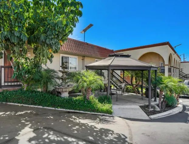 Motel Mediteran Escondido hotel detail image 2