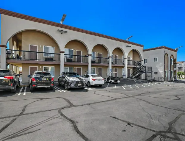 Motel Mediteran Escondido hotel detail image 3