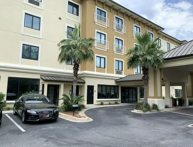 Comfort Inn & Suites Fort Walton Beach - Destin West hotel detail image 2