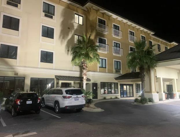 Comfort Inn & Suites Fort Walton Beach - Destin West hotel detail image 3