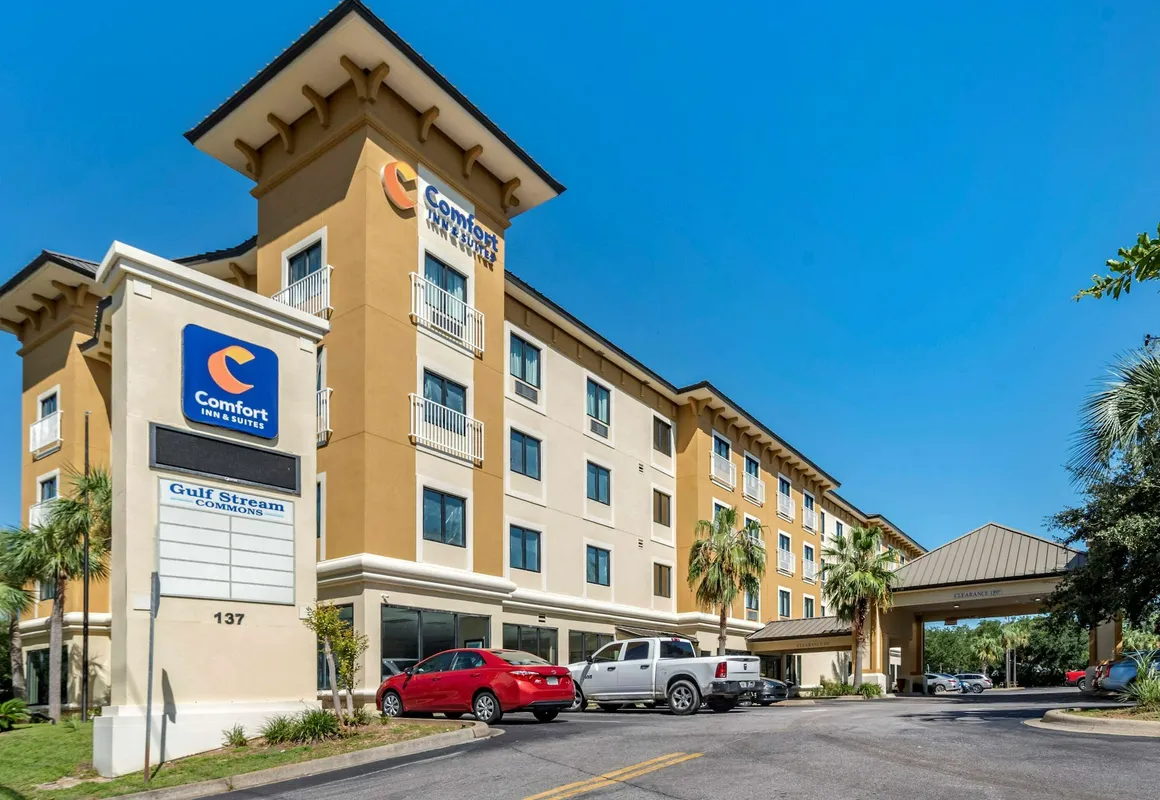 Comfort Inn & Suites Fort Walton Beach - Destin West hotel hero